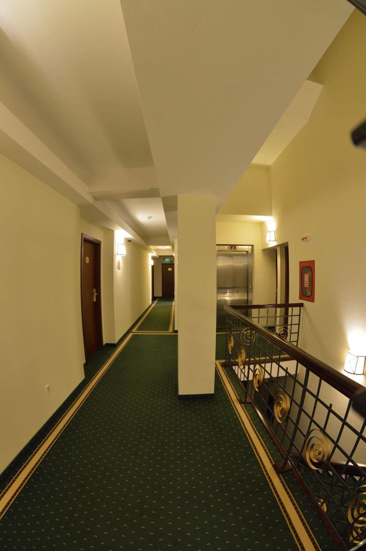 Coroana Brasovului Hotel Kültér fotó